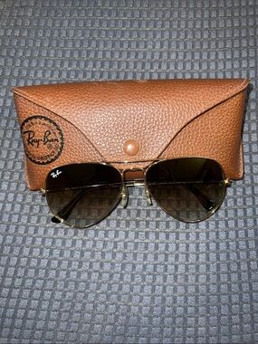 Vintage Ray-Ban 3025 Gold Frame Sunglasses with Brown Lenses and Brown Case